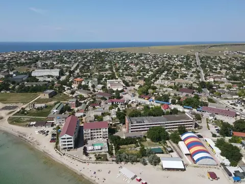 Участок в Крым, Черноморский район, с. Межводное ул. Умера Ипчи (10.0 ...