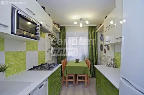 3-комнатная квартира: Омск, посёлок Амурский, Алтайская улица, 44 (78 ...