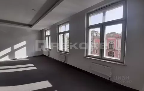 Офис в Санкт-Петербург Невский просп., 68а (340 м)