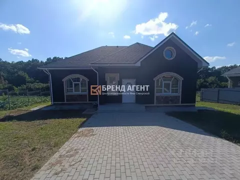 Дом в Белгородская область, Белгородский район, Тавровское с/пос, с. ...