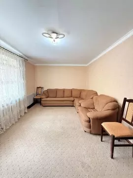 2-к кв. Кабардино-Балкария, Нальчик ул. Тарчокова (75.0 м)