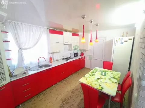 4-комнатная квартира: Ейск, улица Карла Маркса, 32 (70 м)