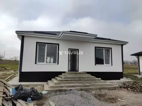 Дом в Крым, Симферопольский район, с. Мазанка ул. Садовая, 54 (90 м)