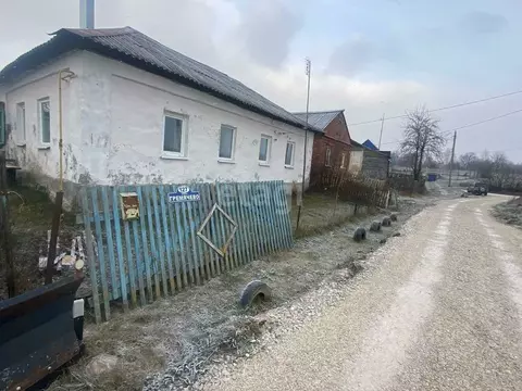 Дом в Калужская область, Перемышльский муниципальный округ, Гремячево ...