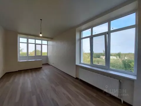 2-к кв. Крым, Джанкойский район, Майское с/пос, с. Майское ул. ...