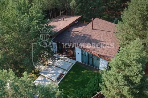 Дом в Свердловская область, Белоярский муниципальный округ, пос. ...