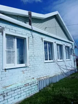 Дом в Волгоградская область, Чернышковское городское поселение, Нижняя ...