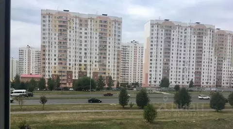 2-к кв. Курская область, Курск просп. Вячеслава Клыкова, 44 (58.0 м)