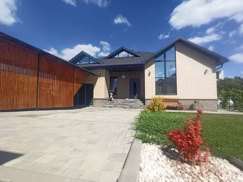 Дом в Белгородская область, Белгородский район, Тавровское с/пос, с. ...