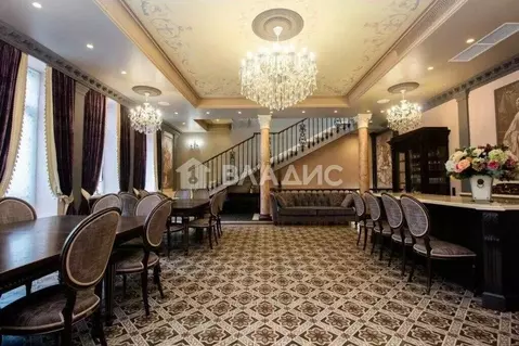 5-к кв. Москва проезд Аэропорта, 8 (238.0 м)