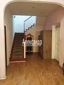 5-к кв. Санкт-Петербург ул. Некрасова, 37/20 (195.5 м)