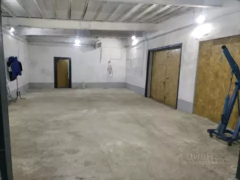 Помещение свободного назначения в Красноярский край, Красноярск ул. 26 ...