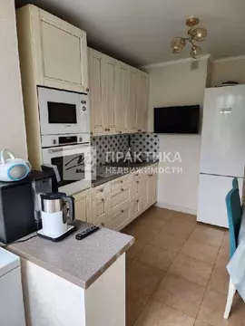 Продается 4-комнатная квартира