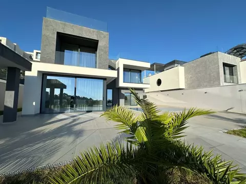 Дом в Краснодарский край, Сочи ул. Ручей Видный (350 м)