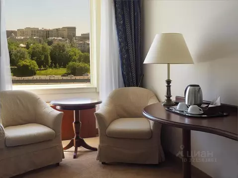 Комната Москва пл. Евразии, 2 (25.0 м)