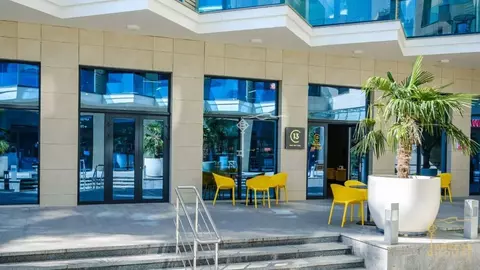 Торговая площадь в Крым, Ялта ул. Дражинского, 48 (120 м)