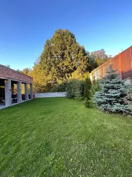 Дом в Москва пос. Марьино, ул. Николая Клюева (360 м)