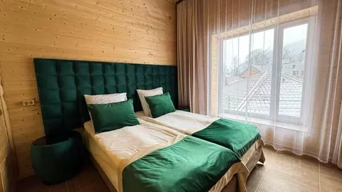 Дом в Карачаево-Черкесия, Зеленчукский район, с. Архыз ул. Курджиева, ...