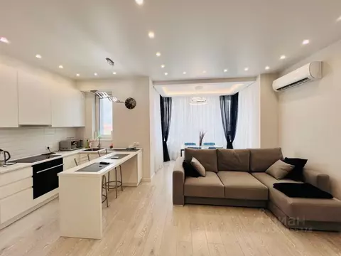 2-к кв. Татарстан, Казань Петербургская ул., 64 (65.0 м)