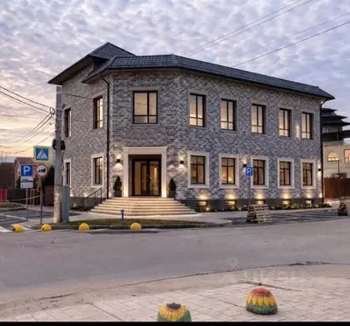 Помещение свободного назначения в Краснодарский край, Краснодар ул. ...