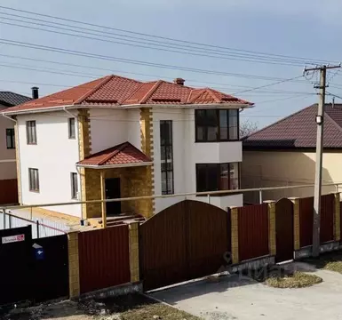 Дом в Крым, Симферопольский район, Чистенское с/пос, с. Фонтаны ул. ...