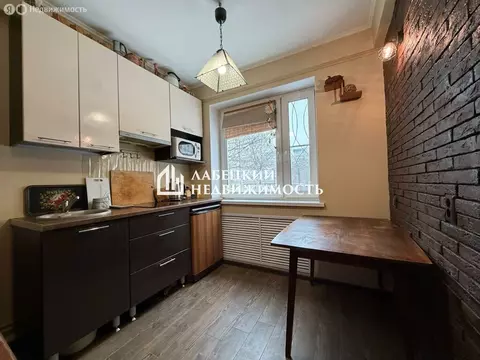 3-комнатная квартира: Санкт-Петербург, улица Коммуны, 44к1В (59.1 м)