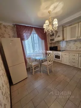 3-к кв. Курская область, Курск просп. Вячеслава Клыкова, 37 (78.6 м)