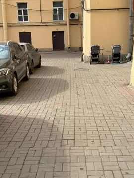 Гараж в Санкт-Петербург Кузнечный пер., 13 (12 м)