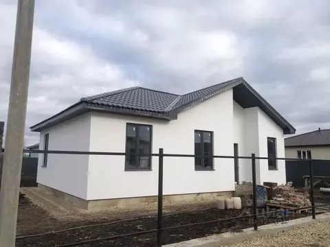 Дом в Самарская область, Волжский район, Черноречье с/пос, Рубежный ...