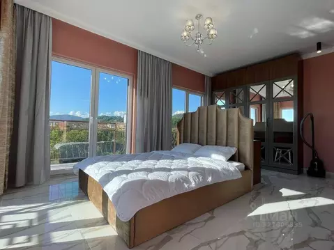 3-к кв. Краснодарский край, Сочи ул. Ленина, 219/6Б (100.0 м)