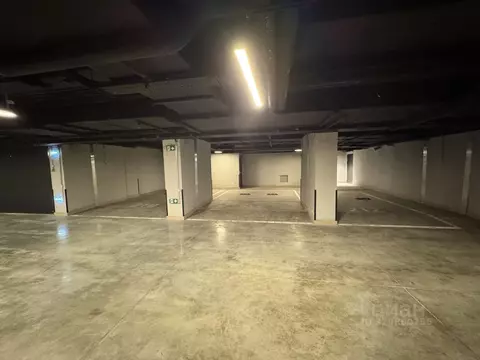 Гараж в Москва Фестивальная ул., 15К4 (21 м)
