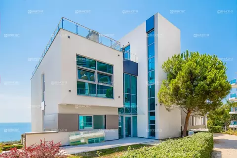 Дом в Краснодарский край, Сочи Курортный просп., 105Д (650 м)