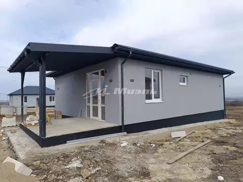 Дом в Крым, Симферопольский район, с. Урожайное  (73 м)