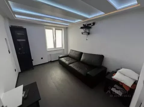 3-к кв. Крым, Симферополь просп. Кирова, 1 (52.4 м)