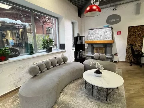 Торговая площадь в Москва Берсеневский пер., 5с2 (150 м)