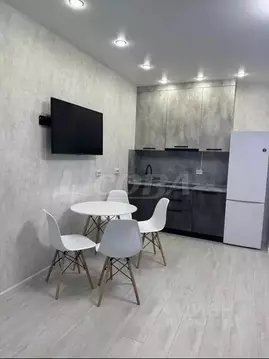 Студия Тюменская область, Тюмень ул. Мельникайте, 150 (40.0 м)