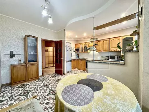 4-к кв. Ярославская область, Ярославль ул. Строителей, 3к5 (105.6 м)