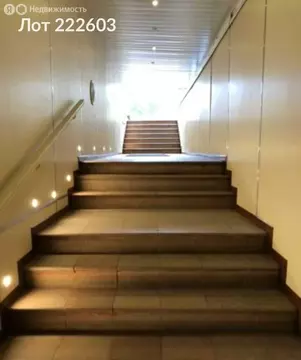 Торговая площадь (140 м)