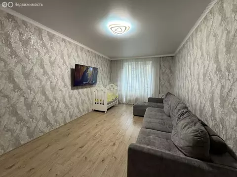 2-комнатная квартира: Владикавказ, улица Шамиля Джикаева, 1А (70 м)