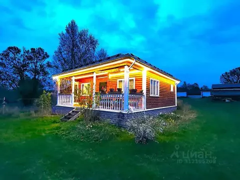 Дом в Новгородская область, Парфинский район, Федорковское с/пос, д. ...