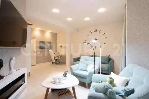 Квартира, 5 и более комнат, 217.1 м