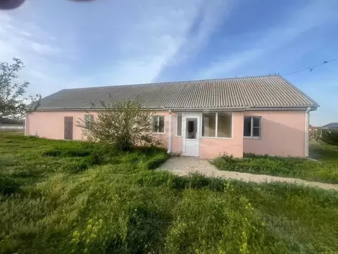 Дом в Астраханская область, Камызякский район, с. Никольское ...