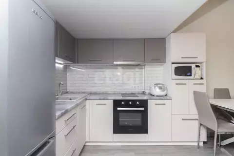 2-к кв. Тюменская область, Тюмень ул. Федюнинского, 60к2 (50.3 м)