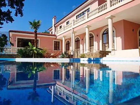 Дом в Крым, Ялта муниципальный округ, Гурзуф пгт ул. Ялтинская (680 м)