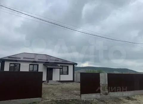 Дом в Крым, Симферопольский район, Трудовское с/пос, с. Строгоновка ...