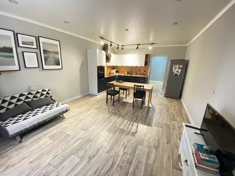 2-к кв. Астраханская область, Астрахань ул. Савушкина, 4к1 (98.4 м)