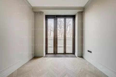 4-к кв. Москва ул. Братьев Фонченко, 1к7 (150.0 м)