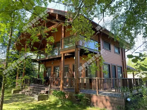 Дом в Ленинградская область, Выборгский район, Рощинское городское ...