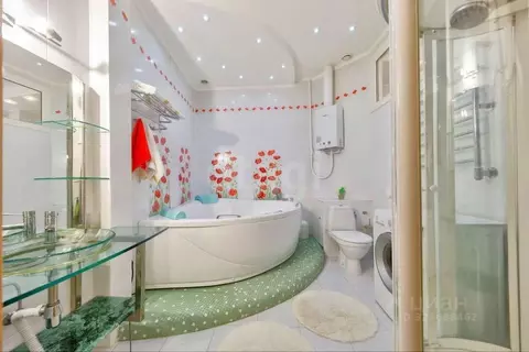 2-к кв. Санкт-Петербург Каменноостровский просп., 34 (64.5 м)