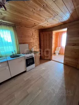 Дом в Воронежская область, Каширский район, Дзержинское с/пос, Полет ...